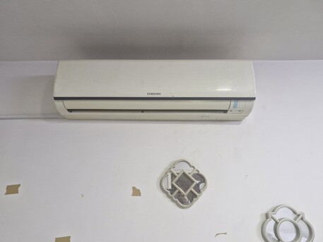 Al Malaz, Appliances, SAR 900,  2 Ton Samsung AC And Haier Refrigerator Is Available For Urgent Sale On Through Away Price