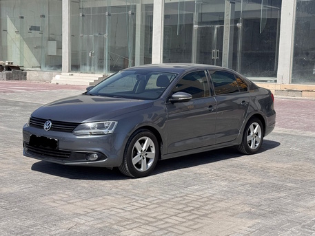 Manama, Vehicles, Cars & Trucks , BHD 1750,  Volkswagen Jetta,  2013,  Automatic,  154250 KM,    /  (Grey)