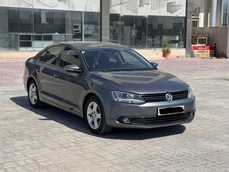 Manama, Vehicles, Cars & Trucks , BHD 1750,  Volkswagen Jetta,  2013,  Automatic,  154250 KM,    /  (Grey)