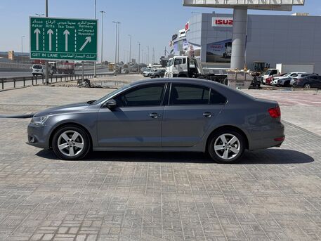 Manama, Vehicles, Cars & Trucks , BHD 1750,  Volkswagen Jetta,  2013,  Automatic,  154250 KM,    /  (Grey)