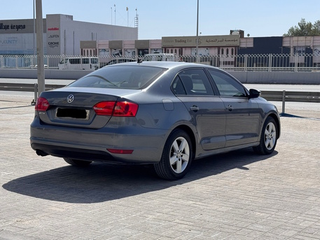 Manama, Vehicles, Cars & Trucks , BHD 1750,  Volkswagen Jetta,  2013,  Automatic,  154250 KM,    /  (Grey)