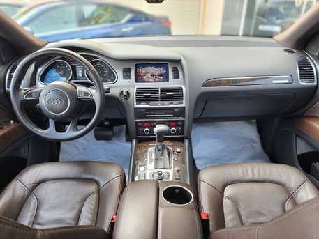 Manama, Vehicles, Cars & Trucks , BHD 3700,  Audi Q7 Premium Plus,  2014,  Automatic,  160000 KM,  Audi Q7 V6 Supercharged