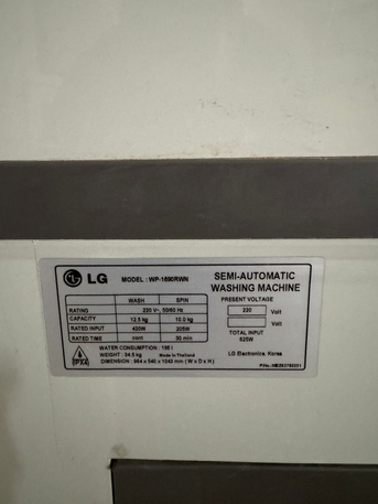 Riyadh, Appliances, SAR 350,  LG Semi Automatic Washing Machine For Sale