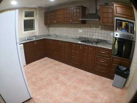 Juffair, Holiday/Vacation Rentals, BHD 80/week,  1 BR,  150 Sq. Meter,  JUFFAIR FURNISHED SPACIOUS FLAT -WEEKLY- 1BR BD 80,2BR BD 90,3BR BD 105 Whatsapp 36630266