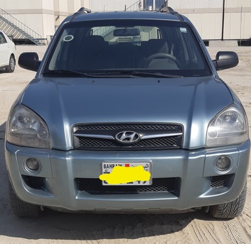 Manama, Vehicles, Cars & Trucks , BHD 1400,  Hyundai Tucson,  2009,  Automatic,  343880 KM,