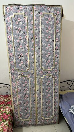 Manama, Furniture, BHD 10,  HOUSE HOLD ITEMS