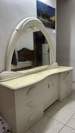 Manama, Furniture, BHD 10,  HOUSE HOLD ITEMS