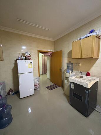 Akrabia, Rooms Available, SAR 750/month,  One Furnished Room Available In Family Flat