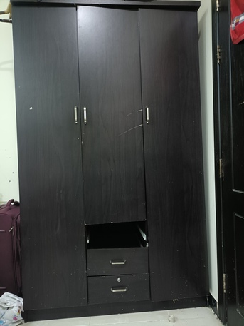 Jidhafs, Furniture, BHD 15,  Household Furniture Urgent For Sale