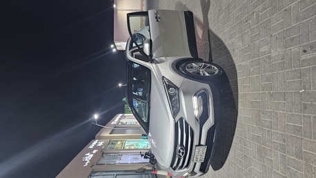 Dammam, Vehicles, Cars & Trucks , SAR 48000,  Hyundai Santa Fe Limited,  2018,  Automatic,  254000 KM,  Silver Color