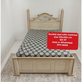 Manama, Furniture, BHD 37,  🌍Double Bed With Mattress In Good Condition For Sale With Delivery