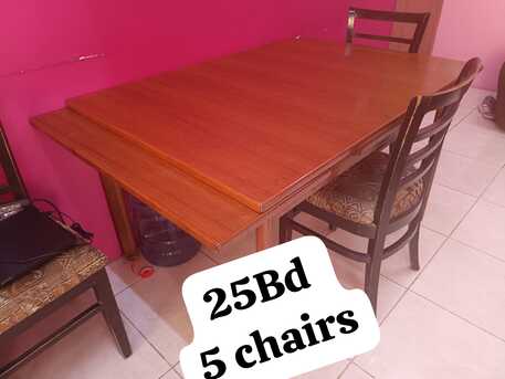 Gudaibiya, Furniture, BHD 25,  Dining Table With 5 Chairs