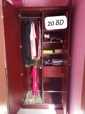 Gudaibiya, Furniture, BHD 25,  Dining Table With 5 Chairs