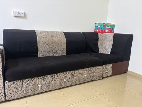 Al Thuqbah, Household Items, SAR 1,  Sofa Set & Dining Table