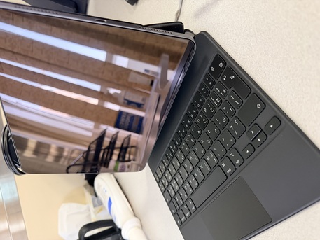 Al Olaya, Tablet Computers, SAR 1800,  IPad Air 4 (10.9&rdquo;, 64GB) + Magic Keyboard | Like New Condition