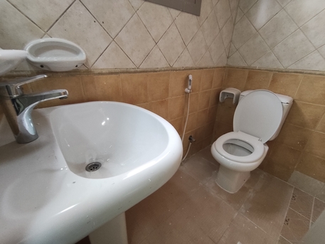 Manama, Apartments/Houses, BHD 175/year,  1 BR,  Jidali:- 1Bhk Unfurnished Flat On Rent With Unlimited Ewa..