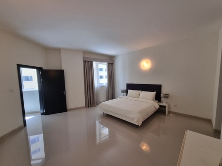 Amwaj Islands, Apartments/Houses, BHD 300/month,  1 BR,  80 Sq. Meter,  Spacious 1 Bedroom Fully Furnished Apartment With Balcony