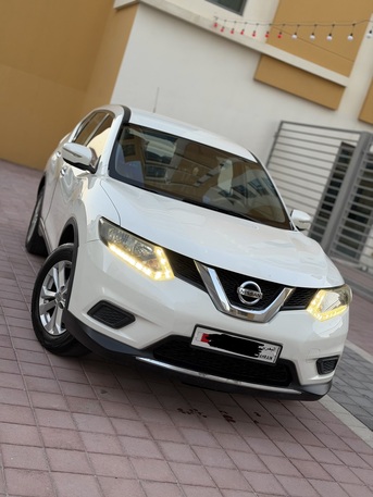 Manama, Vehicles, Cars & Trucks , BHD 3150,  Nissan X-Trail,  2015,  Automatic,  175432 KM,    Mid Option In Excellent Condition