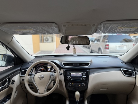 Manama, Vehicles, Cars & Trucks , BHD 3150,  Nissan X-Trail,  2015,  Automatic,  175432 KM,    Mid Option In Excellent Condition