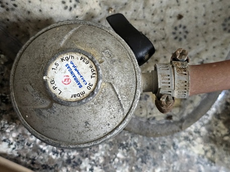 Salmaniya, Household Items, BHD 35,  BAHRAIN GAS MEDIUM + ZENET STOVE