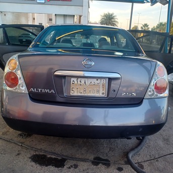 Jeddah, Vehicles, Cars & Trucks , SAR 12500,  Nissan Altima 2.5,  2005,  Automatic,  500 KM,  Nissan Altima Grey Silver