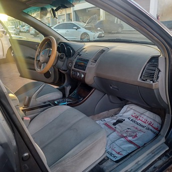 Jeddah, Vehicles, Cars & Trucks , SAR 12500,  Nissan Altima 2.5,  2005,  Automatic,  500 KM,  Nissan Altima Grey Silver