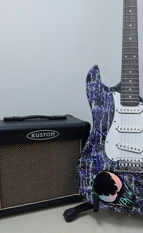 Hoora, Musical Instruments, BHD 110,  Squier Bullet Modified Guitar Custom Paint