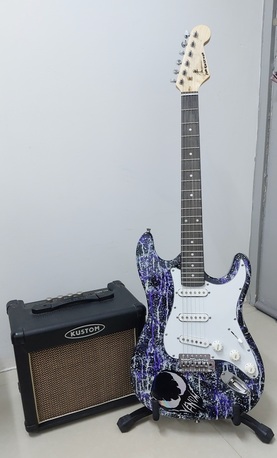 Hoora, Musical Instruments, BHD 110,  Squier Bullet Modified Guitar Custom Paint