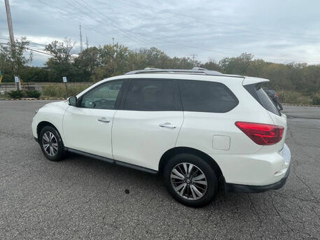 San Francisco, Vehicles, Cars & Trucks , USD 4500,  Nissan Pathfinder SV 4WD,  2017,  Automatic,  144429 KM,