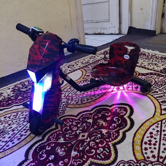 Manfouha, Baby & Kid Stuff, SAR 250,  Electric Drift Scooty