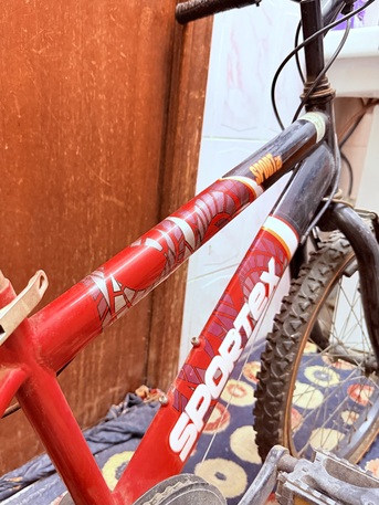 Dammam, Bicycles, SAR 120,  Bike/Bicycle For Sale. Built In Gear System That Goes Upto 5 Different Modes