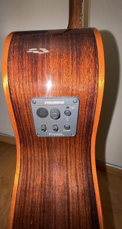 Muharraq, Musical Instruments, BHD 350,  Washburn WG2OSCE Electro-Acoustic Guitar (Excellent Condition)