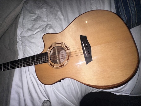 Muharraq, Musical Instruments, BHD 350,  Washburn WG2OSCE Electro-Acoustic Guitar (Excellent Condition)