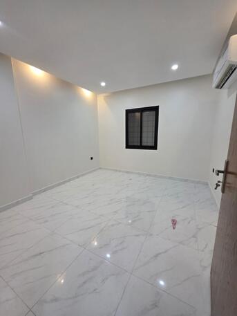 Akrabia, Rooms Available, SAR 28000/year,  Family Flat For Rent