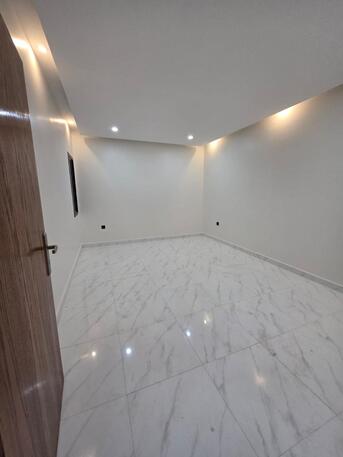 Akrabia, Rooms Available, SAR 28000/year,  Family Flat For Rent