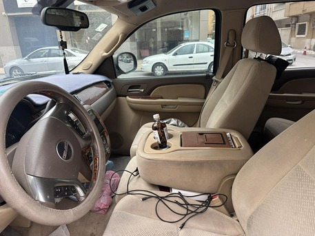 Dammam, Vehicles, Cars & Trucks , SAR 25500,  Gmc Yukon,  2007,  Automatic,  470000 KM,    Fully  Brown Colour With Alloy Wheels In Amazing Condition For Sal