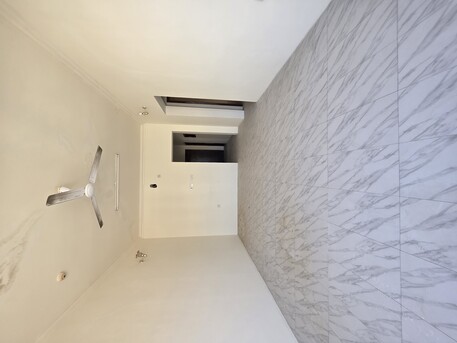 Salmaniya, Apartments/Houses, BHD 180/month,  2 BR,  @2BATHROOM Hall Kitchen Without Electricity