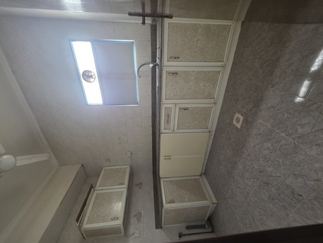 Salmaniya, Apartments/Houses, BHD 180/month,  2 BR,  @2BATHROOM Hall Kitchen Without Electricity