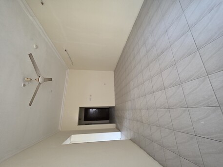 Salmaniya, Apartments/Houses, BHD 170/month,  2 BR,  #1BATHROOM Hall Kitchen Without Electricity