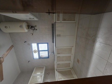 Salmaniya, Apartments/Houses, BHD 170/month,  2 BR,  #1BATHROOM Hall Kitchen Without Electricity