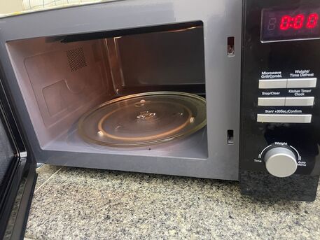 Manama, Appliances, BHD 35,  Black And Decker Microwave