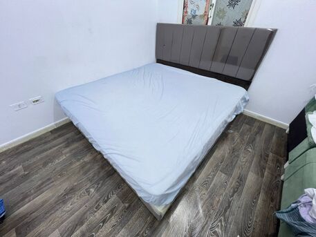 Al Faisaliyah, Furniture, SAR 80,  2 Single Beds & 1 Double Size Bed