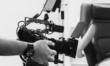 Warsaw, Business, Lens Film