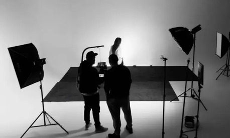 Warsaw, Business, Lens Film