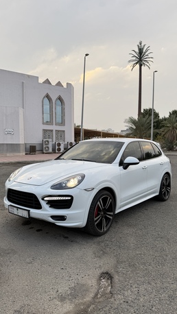 Jeddah, Vehicles, Cars & Trucks , SAR 100000,  Porsche Cayenne GTS,  2014,  Automatic,  198000 KM,    &ndash; Clean &ndash; Well Maintained