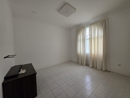 Budaiya, Villas, BHD 750,  4 Bedrooms 3 N Half Bath Room Compound Villa