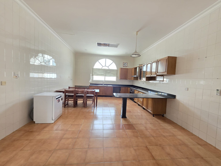 Budaiya, Villas, BHD 750,  4 Bedrooms 3 N Half Bath Room Compound Villa