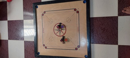 Riyadh, Household Items, SAR 150,  Carrom Board Large Size 35x35inch, With Two Sets Of Coins, Contact 0507720964 In Riyadh.