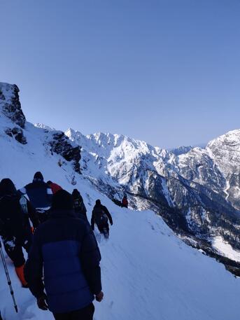 Mumbai, Travel, Sar Pass Trek In Himachal Pradesh | Guided Himalayan Adventure By Parvat Exploration