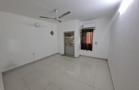 Zinj, Rooms Available, BHD 95/month,  Available Semi-furnished Room With Balcony And Separate Bathroom